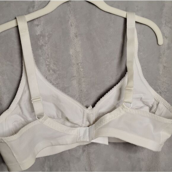 Mastectomy Bra One Of Many - Picture 2 of 3